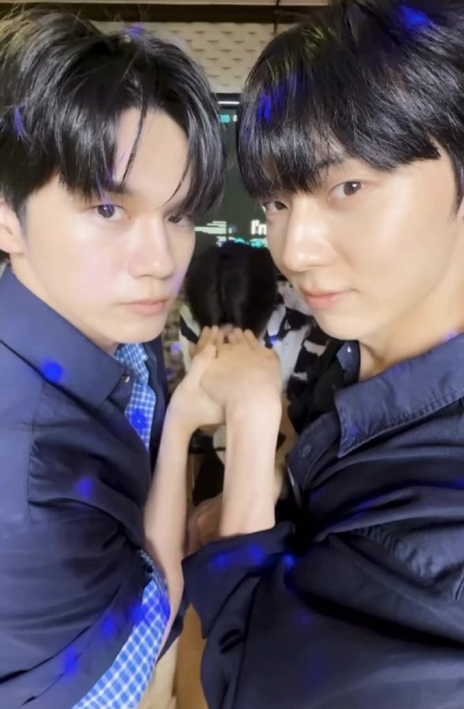 Eternally_hmh's tweet photo. 아니.. 개안즈 시간은 거꾸로 간다?!!!! https://t.co/zppuJtsaIL