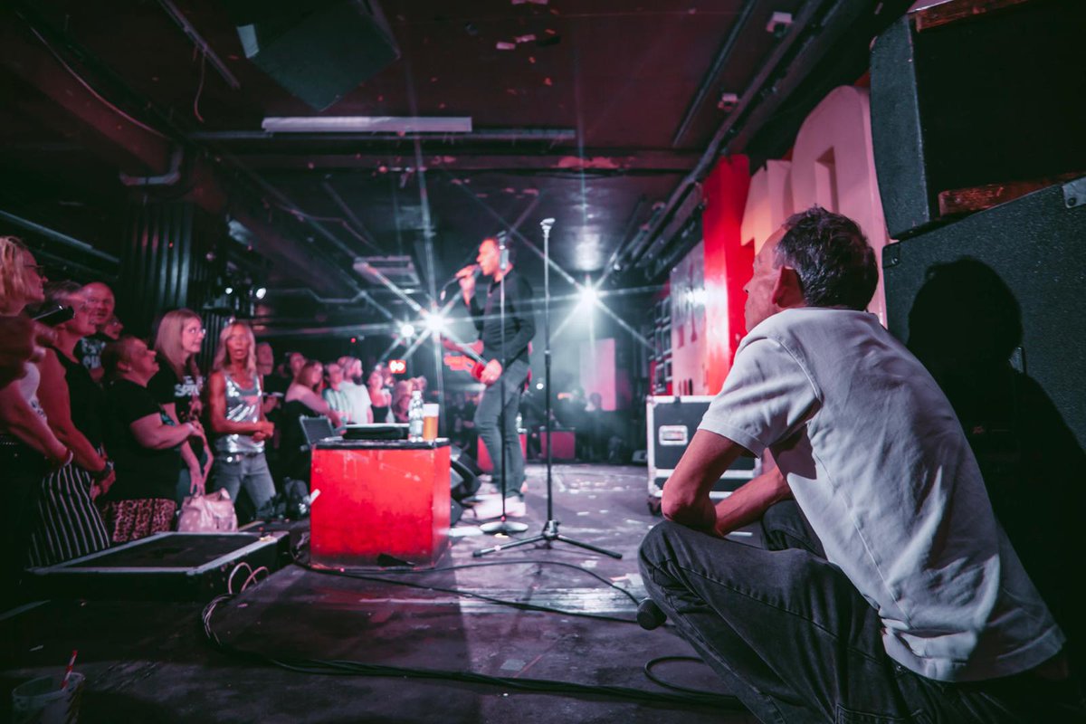 shedseven's tweet photo. Thank you to everyone who came to our album seven launch party at the 100 club last night .. and to everyone who watched online too!! we didn’t really know what to expect when we organised this, a DIY approach … to do something a bit different … and it was a night to remember.. https://t.co/QGsiGmNW8o