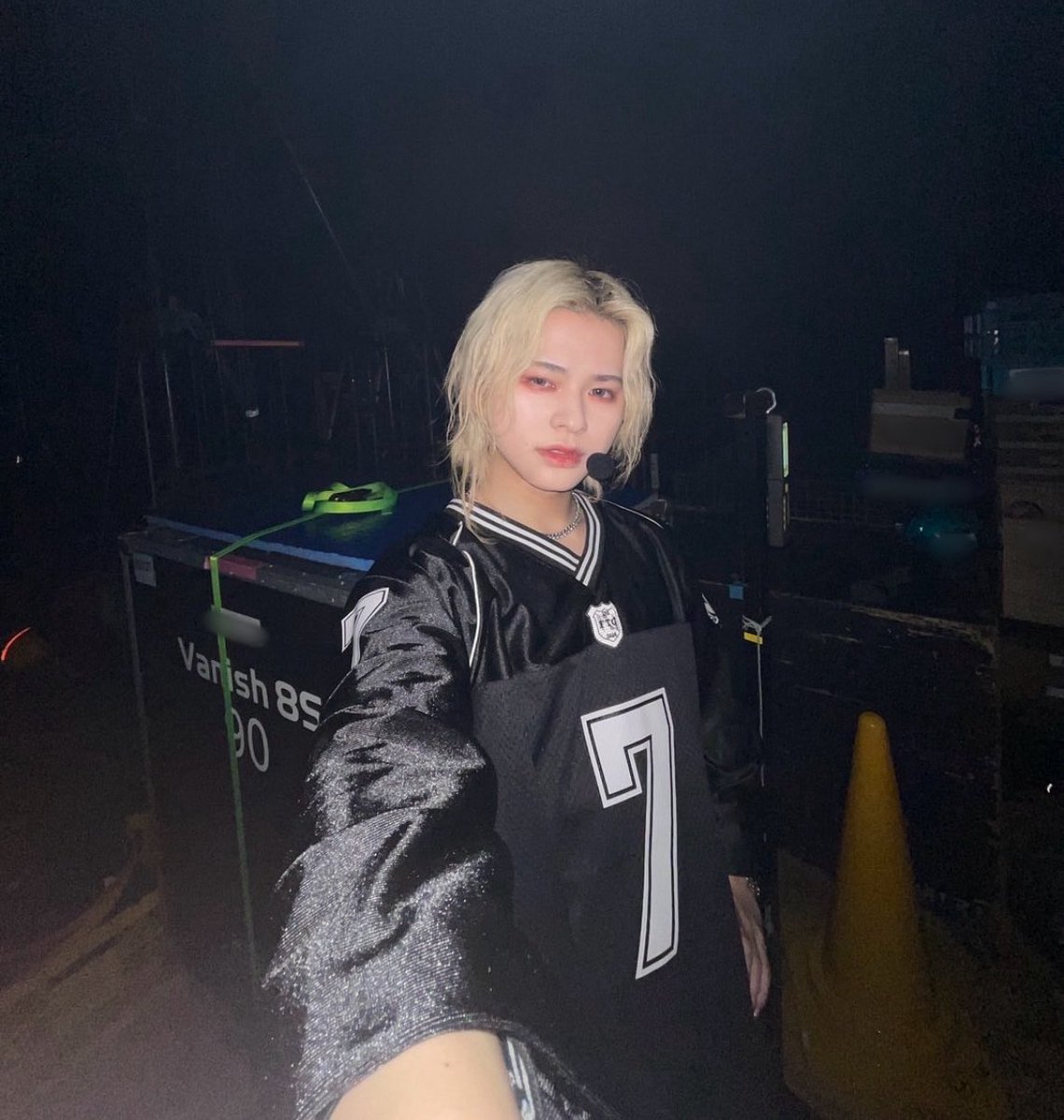 let_jin_fly's tweet photo. 迅くん2024年styleトレカ（迅くんが2024年にハマってた自撮りの仕方の意）だ https://t.co/fXq4YoImdB