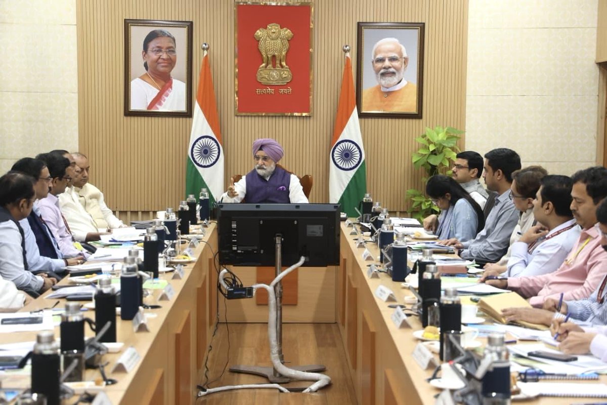 LtGovDelhi's tweet photo. Chaired the meeting of the Advisory Council of @official_dda today, in the presence of Hon’ble MPs Shri @RamvirBidhuri and Shri @SudhanshuTrived, to review the roadmap for sustainable urban development in the National Capital.

We held wide-ranging deliberations on the upcoming Master Plan of Delhi, strengthening civic and institutional frameworks, and ensuring planned, inclusive, and future-ready growth for the city.

Directed @official_dda to maintain zero tolerance against illegal encroachments and unauthorized constructions by leveraging technology for real-time monitoring of land parcels and buildings, enabling prompt detection and swift enforcement.

Reiterated that a collaborative, transparent, and technology-driven approach remains the cornerstone of addressing Delhi’s evolving urban challenges. Reaffirmed our commitment to building a sustainable, resilient, and liveable #ViksitDilli.