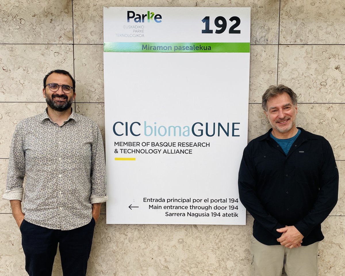 CICbiomaGUNE's tweet photo. This week, we had the pleasure of welcoming Prof. Darrin M. York from Rutgers University to CIC biomaGUNE, where he delivered a seminar on multiscale computational enzymology for nucleic acid enzyme design, hosted by Fernando López Gallego.

#CICbiomaGUNEseminar https://t.co/GodJfxNN5b