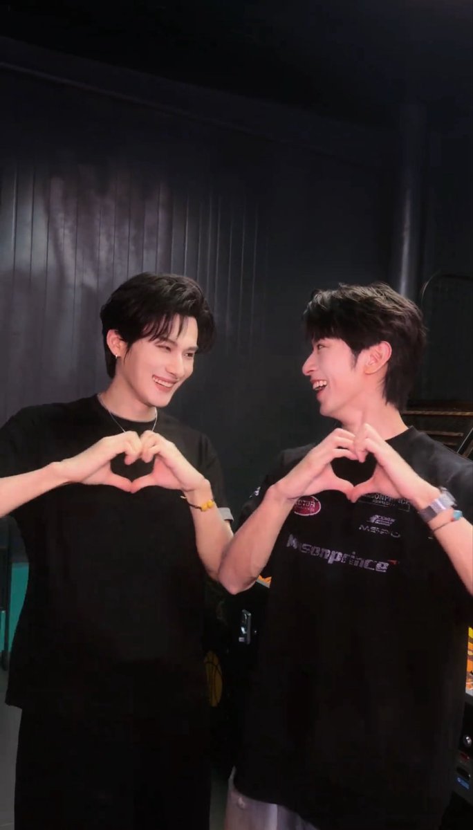 Monkycin's tweet photo. หวานจังเลยยยยย 🫠🫠🫠

 #JiangLi #JiangHeng #LiPeiEn https://t.co/jxVPnD0Bvk