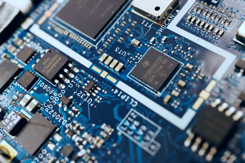 yuka620m's tweet photo. OpenAIの効率化が半導体株を直撃🔥 SOX指数5%下落…

$NVDA $AVGO $AMD $INTC $SOXX https://t.co/rUdoLlcRKE