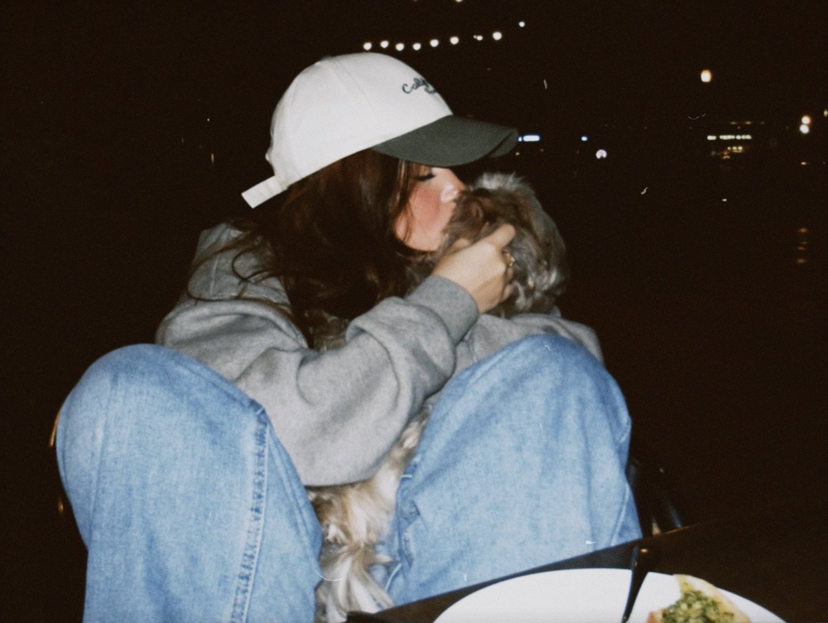 cappietala's tweet photo. SHCKDKXJKX KINIKILIG AQ BKIT SOBRANG GIRLFRIEND CODED TALAGA NIYA 😭

🔗 https://t.co/h0sAtquDJc

#KrystalMejes https://t.co/O5M7tERFV1