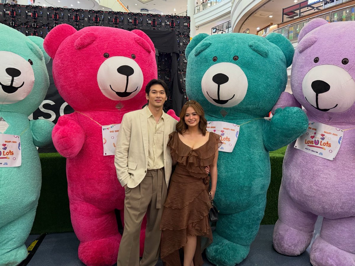 StudioVivaPH's tweet photo. Our BEARents is here! The visuals is on point!

Love U Lots Grand Media Conference is happening now here at Robinsons Place Manila!  

LOVE U LOTS this July 24 streaming only on Viva One.

#LoveULots
#BeaBinene
#WilbertRoss
#WilBea
#StudioViva
#VivaOne https://t.co/4KiZnQuXI6
