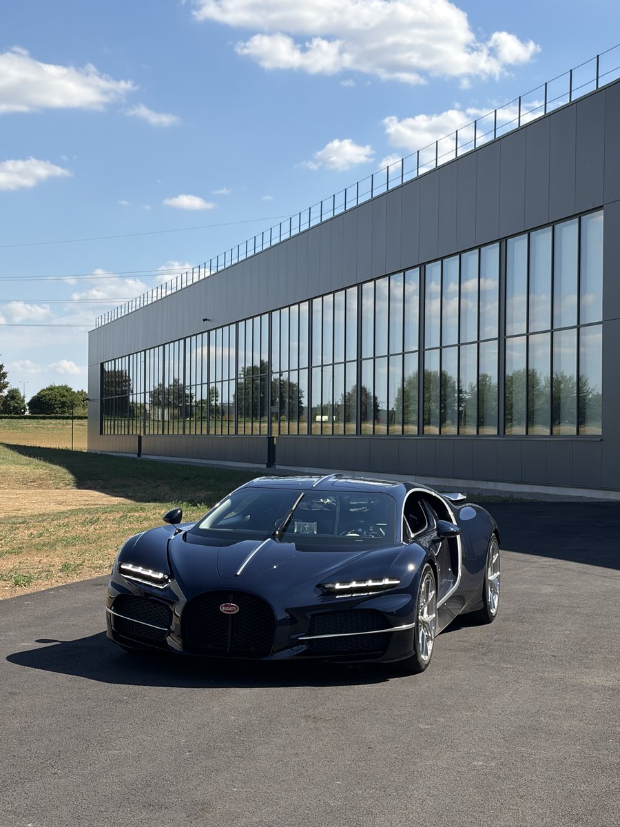 F_Bierry's tweet photo. 🚗Bugatti écrit la suite de son histoire en #Alsace ! Inauguration jeudi d'un nouveau bâtiment, "La Manufacture" : le nouvel écrin de l’excellence automobile alsacienne, sur son site de Dorlisheim/Molsheim, où sera produite dès septembre la toute nouvelle @Bugatti Tourbillon. https://t.co/f5y7DavzPh