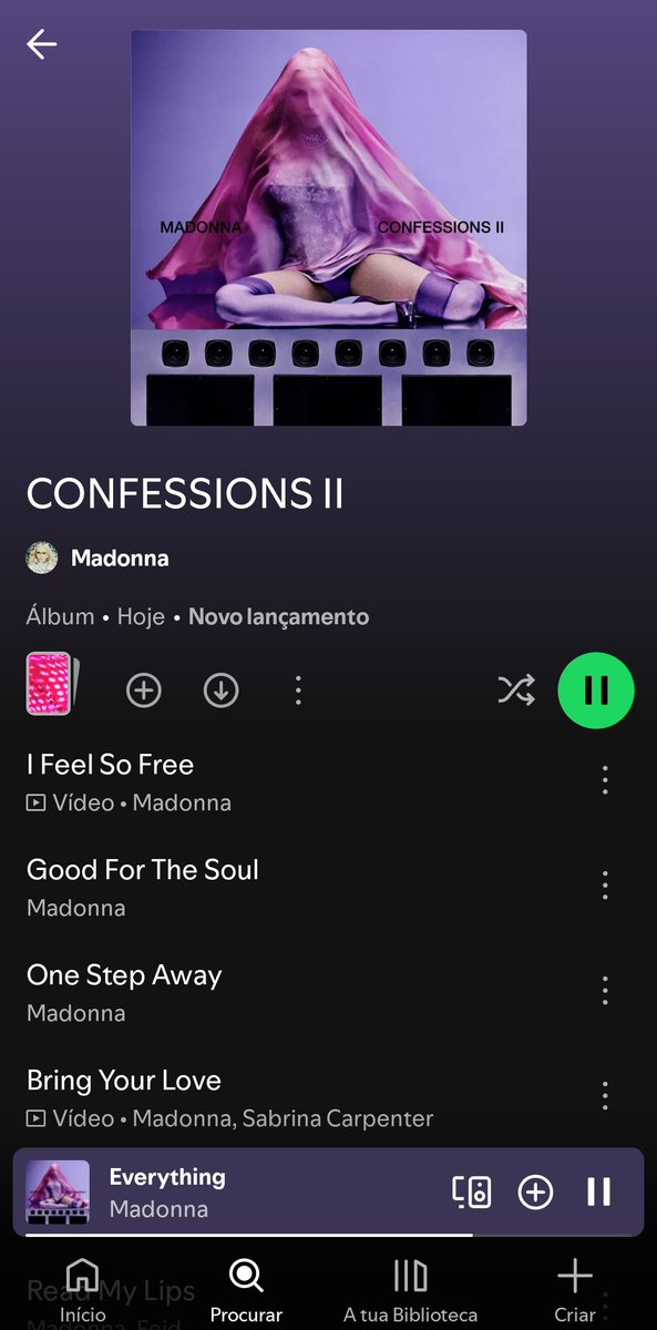 kzpb841's tweet photo. Sitting in my room with self-tanner on, listening to Confessions II....this is what life is all about! https://t.co/n5TFQAc8Da