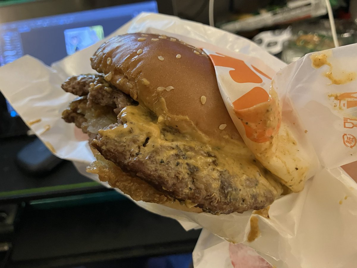 futeikeitter's tweet photo. バーキン、あまりにもアホの肉の盛り方 https://t.co/tHBJo5nDO0