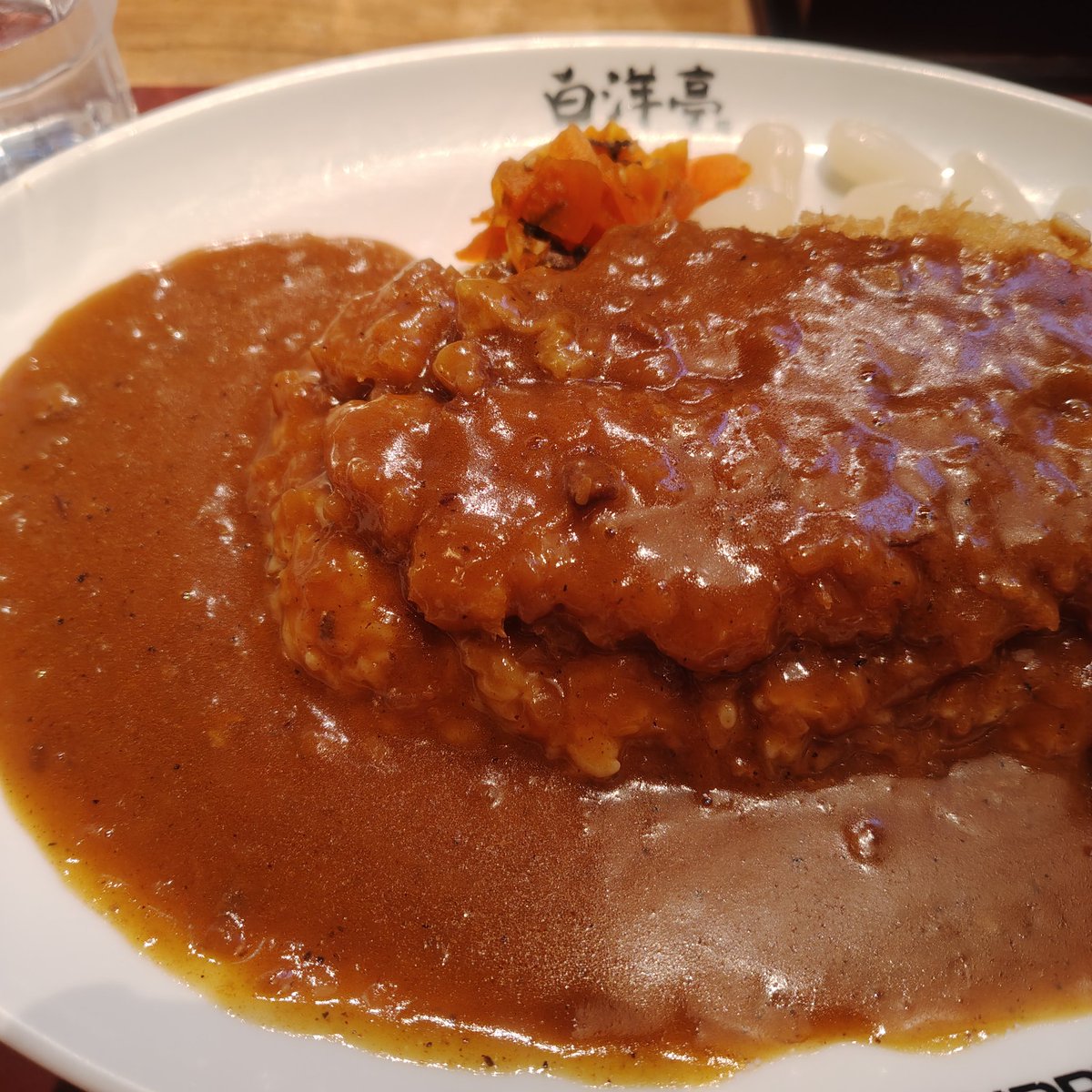 SAEGUSAP's tweet photo. 白洋亭のカツカレー🍛
美味い辛い😋💕 https://t.co/IRU1Mr0rxj