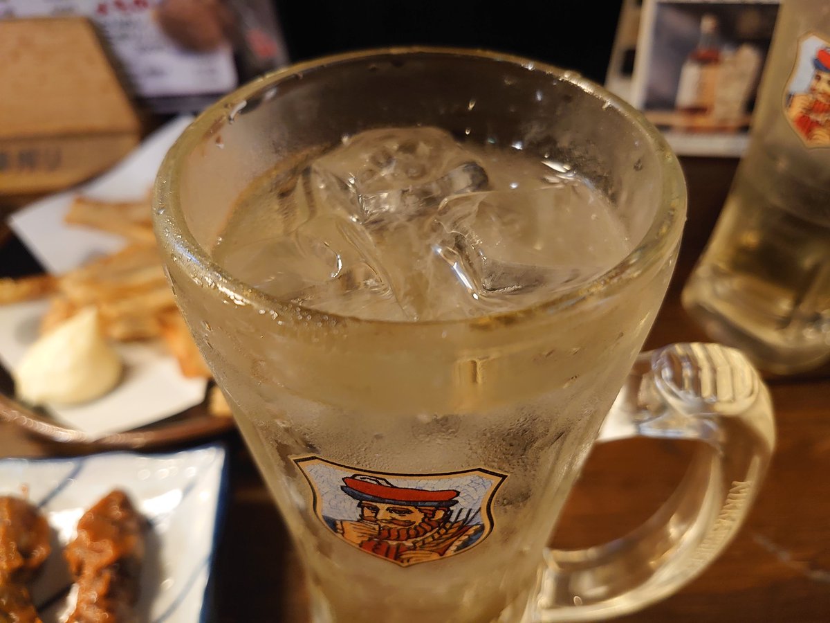 KinmataSB's tweet photo. 😆 今日は久しぶりに…
外で一杯🍺
と言ってもいつもの…
地元の居酒屋にて🏮

🤤 それでは…
弥栄🍻 (乾杯♪)
#串焼きねぎ https://t.co/bPgYS5iz45