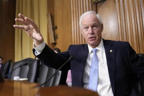 getcloserhome's tweet photo. Another fake...Mr of the people...pushing along the corrupt Senate leader.  @SenRonJohnson https://t.co/ZU4e3zwm3w