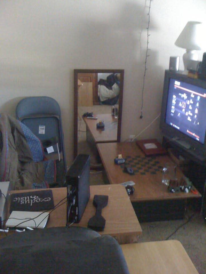 The_One_Boom's tweet photo. In 2012, my dad called me downstairs one night like I was in trouble. When I walked up to him, he quickly revealed a brand new copy of Black Ops 2 from behind his back.

He asked me, "Is this the right one?"

I played until the sun came up. 
Here's a picture of the old setup :) https://t.co/Cs5KB1FRbg