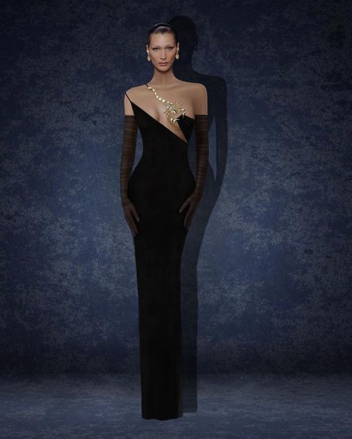 VistaVoid's tweet photo. Bella Hadid for Schiaparelli Haute Couture. https://t.co/p7qEp7pwuR