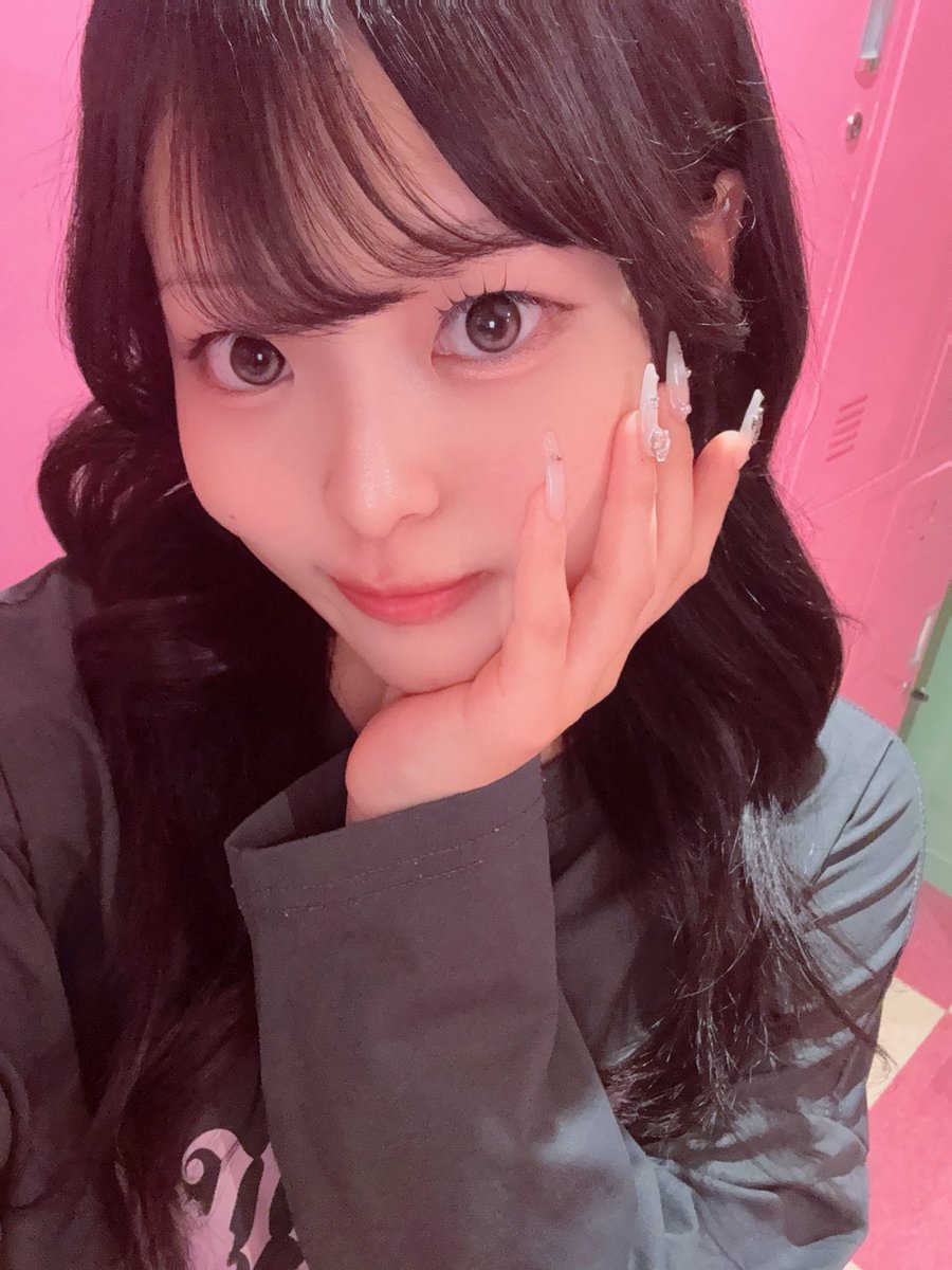 ostar_k_ran's tweet photo. 黒髪になって帰ってきたよ🖤✨
#アイドル #名古屋 https://t.co/bONtloYgd4