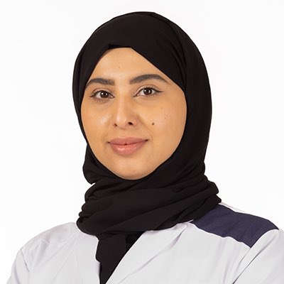 emanalkabee's tweet photo. كلمة حق ✨

الدكتورة بثينة العذبة ؛ استشاري أول في طب روماتيزم الأطفال في مستشفى سدرة للطب في #قطر ، من الناس اللي شهادتي فيها مجروحة ، كفاءة قطرية تستحق الإشادة والشكر ، من أوائل الدكاترة اللي شخصوا حالة ولدي عبدالله بإصابته بـ التهاب المفصل الشبابي مجهول السبب ، ، عبدالله يتعالج عندها من 3 سنوات تقريبا ولله الحمد في تحسن من بعد فضل ربي الفضل يرجع لها ، الدكتورة بثينة مش بس طبيبة لعبدالله ، هي أم وصديقة وأخت ، وإنسانيتها في التعامل وحرصها على المتابعة ، من الأشياء اللي تميزها واللي فعلا تخلينا كأهل نطمن على عبدالله ولدي انه في ايدي أمينة 🥹
دكتورة بثينة كلمات الشكر ماراح توفيج حقج ، ربي يرفع قدرج ويجزاج كل خير  وجعل من رباج الجنة 🙏🏼
بمثلك #قطر تفتخر وبمثلك نرفع رأسنا ببنات قطر 🤍
@SidraMedicine