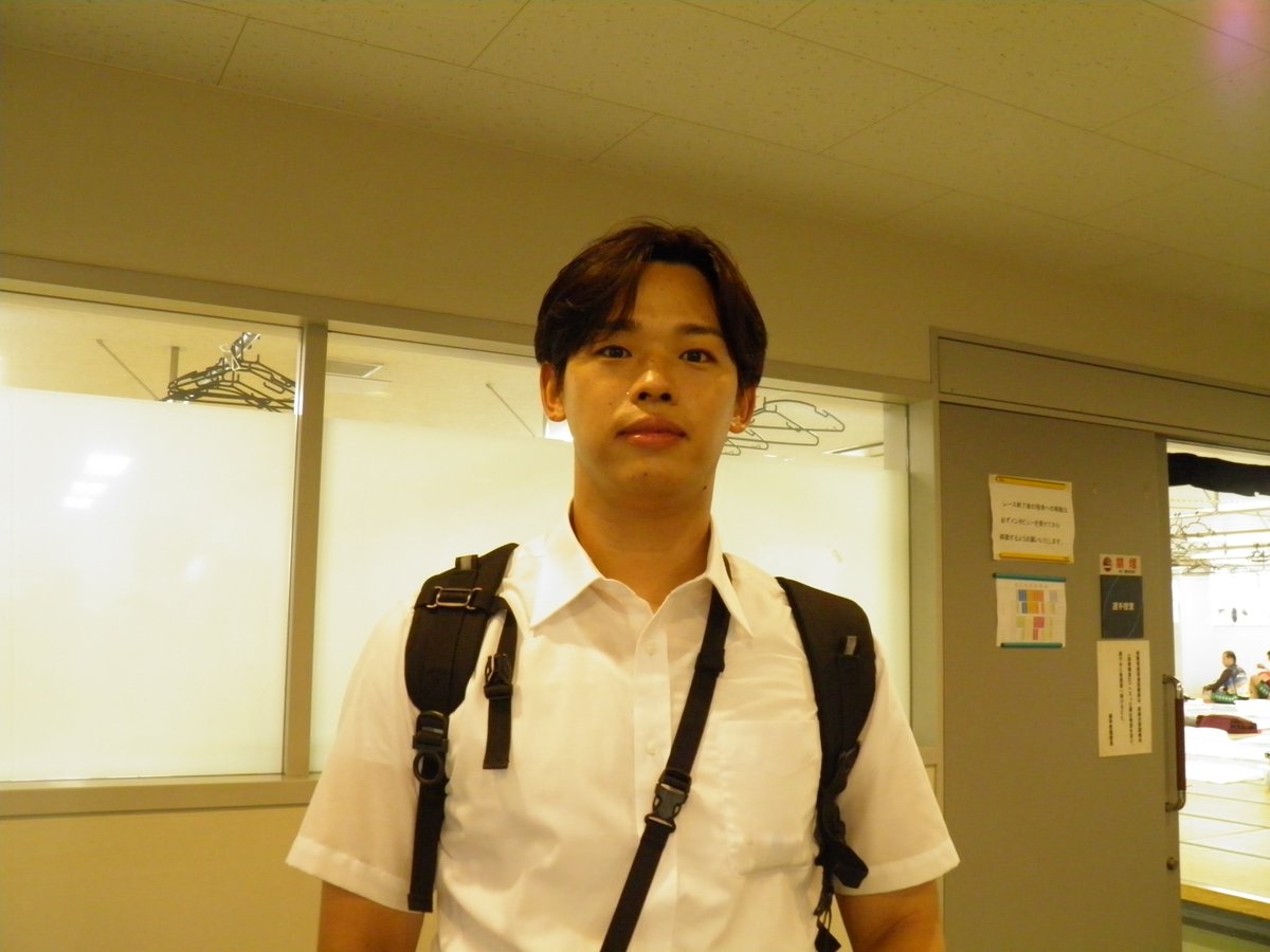 tokyosportsmid's tweet photo. 【#京王閣競輪 #ミッドナイト】
今開催では6人の129期生が本デビューを迎える。オープニングレースに登場する33歳の #山本真 は転職組で、大学時代にはキックボクシングに打ち込み、卒業後はトレーナーの会社に就職した経歴を持つ。ちなみに大学は東洋大で「ちゃんと卒業しているので、探せば卒業証書はあるはずです」とキッパリ。

1R発走20:49

初日（4日）の全コメは こちら↓
https://t.co/18N9vAxZyu

#林欣司
#白井輝
#中野楚楽