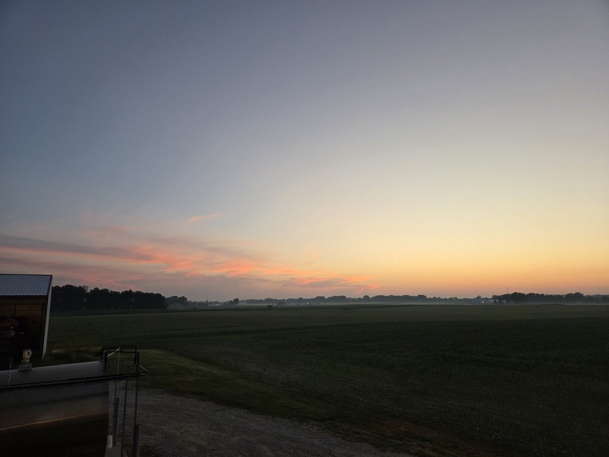 AGHoying's tweet photo. Good Morning from the farm! #45845views @JamieJarosik https://t.co/v4x6i0yJ72