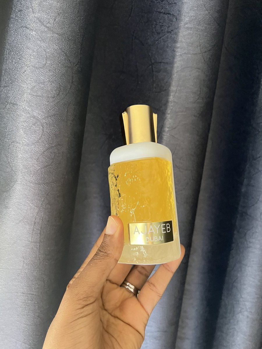Chysommm's tweet photo. AJAYEB DUBAI POTRAIT BY LATTAFA

A sweet, citrusy, tropical summer goodness in a bottle. 

I absolutely love love the mango in this. 🥰

Love the projection &amp; longevity of this one.

UNISEX

27k
#AbujaTwitterCommunity https://t.co/TtCbJQyYFX