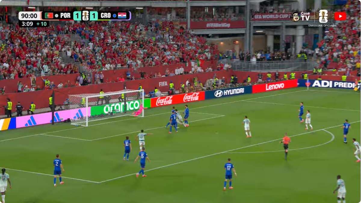 vintsvert's tweet photo. @laligafraudss Lets demystify another bullshit:

Portugal scores at 93'09
Match restarts at 95'29 (2 minutes and 20 seconds after)
Croatia scores at 102'28 (2 minutes and 19 seconds of extra extra time) https://t.co/7HBGegZVcq