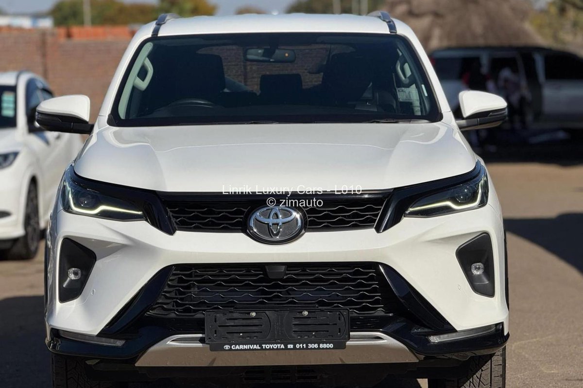 ZimAuto_zw's tweet photo. Looking for a new car? Look no further than Linrik Luxury cars ! We have a limited-time offer on select models. Visit us today before they're gone! Click the link below for more information on the Price, Location and Dealer=> https://t.co/iom9VU5nbz https://t.co/ppv8rRKKMe