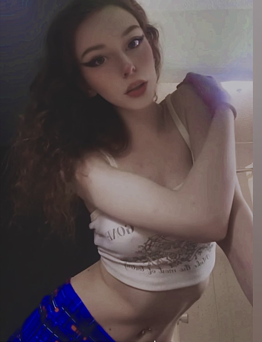 Lavdfe0420's tweet photo. Cum be my simp today ;)

#findom #findomme #buying content #finsub #whalesub #goddess #financialdomination #softdomme #princesstreatment #spoilme #paypig foot worship #humanatm #selling bnwo https://t.co/VvTM123yRF