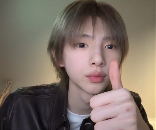 dd1bbe's tweet photo. 낭쮼

How do you stay so positive during stressful times?

I usually just try to keep myself gay.
Ke0nh0, How about you?

어? 어?? 게이??? 나 게이냐고?!! 나, 나 게이 아닌데, 아니아니, 맞긴한데… 형 언제부터 알았어????

하아…

아니 잠만, 그럼 내가 형 좋아하는거 다 티 났어???!!?!! https://t.co/85Z4CMBWXt