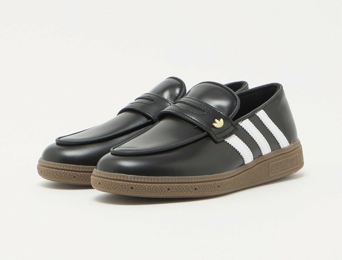 miku_straight's tweet photo. 綺麗目コーデにもカジュアルにも使えるローファースニーカー👟
歩きやすいローファーは重宝しそう♡

https://t.co/2UpJMomMbb https://t.co/4KUscMWxlT