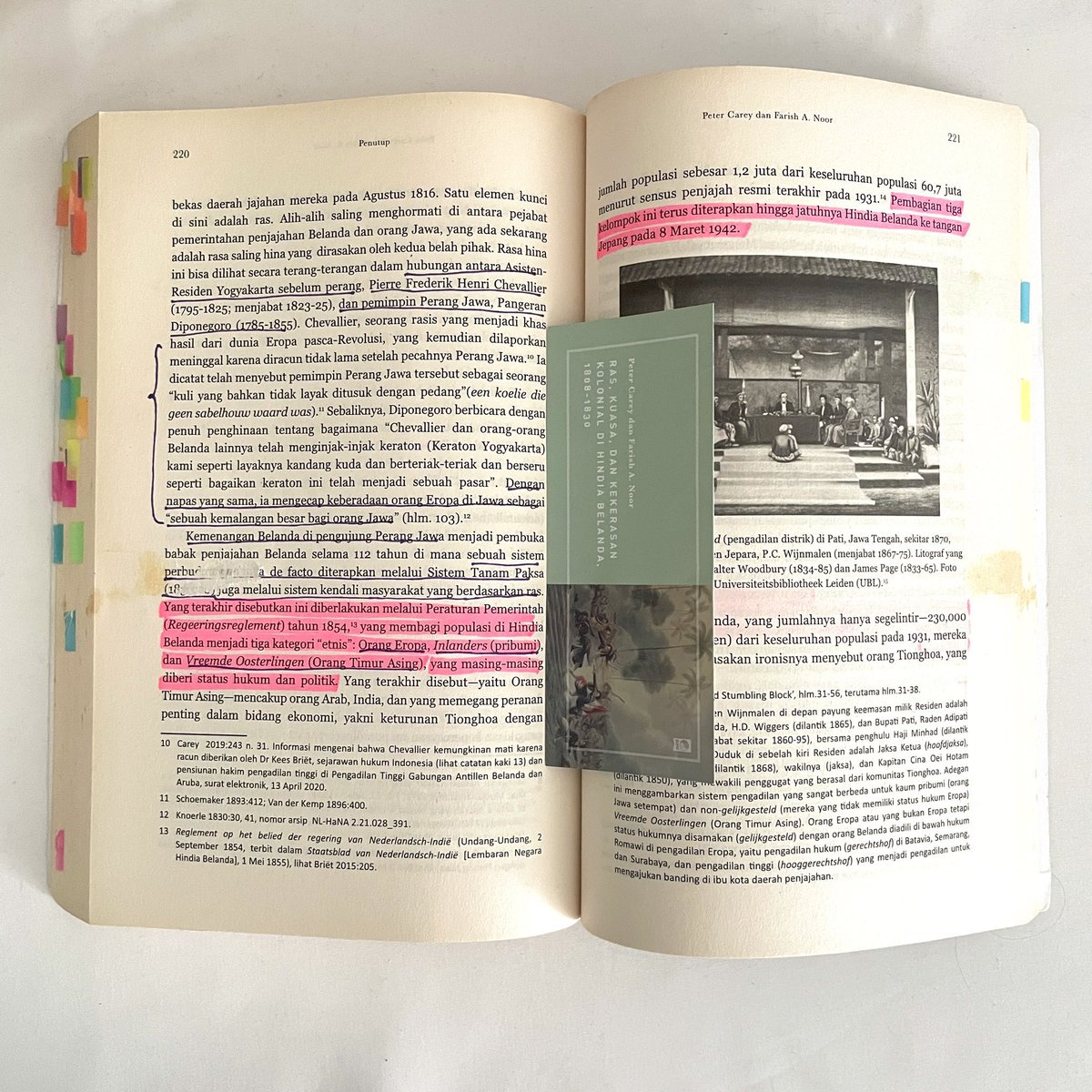 bielbiey's tweet photo. “Buku kok di coret-coret sih? Gak sayang apa?”

Oh tentu enggak dong! Justru ini wujud rasa sayang kita ke bukunya untuk lebih mendalami setiap isinya :)💖 https://t.co/GQIzw8ByTO