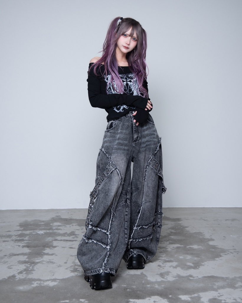 _REFLEM's tweet photo. 👁‍🗨REFLEM(レフレム)
再入荷

��レルレッグワイドデニムパンツ
¥21,780

7月4日（土）発売。
※札幌、福岡は5日発売。

#reflem https://t.co/3wdc5Pnaek