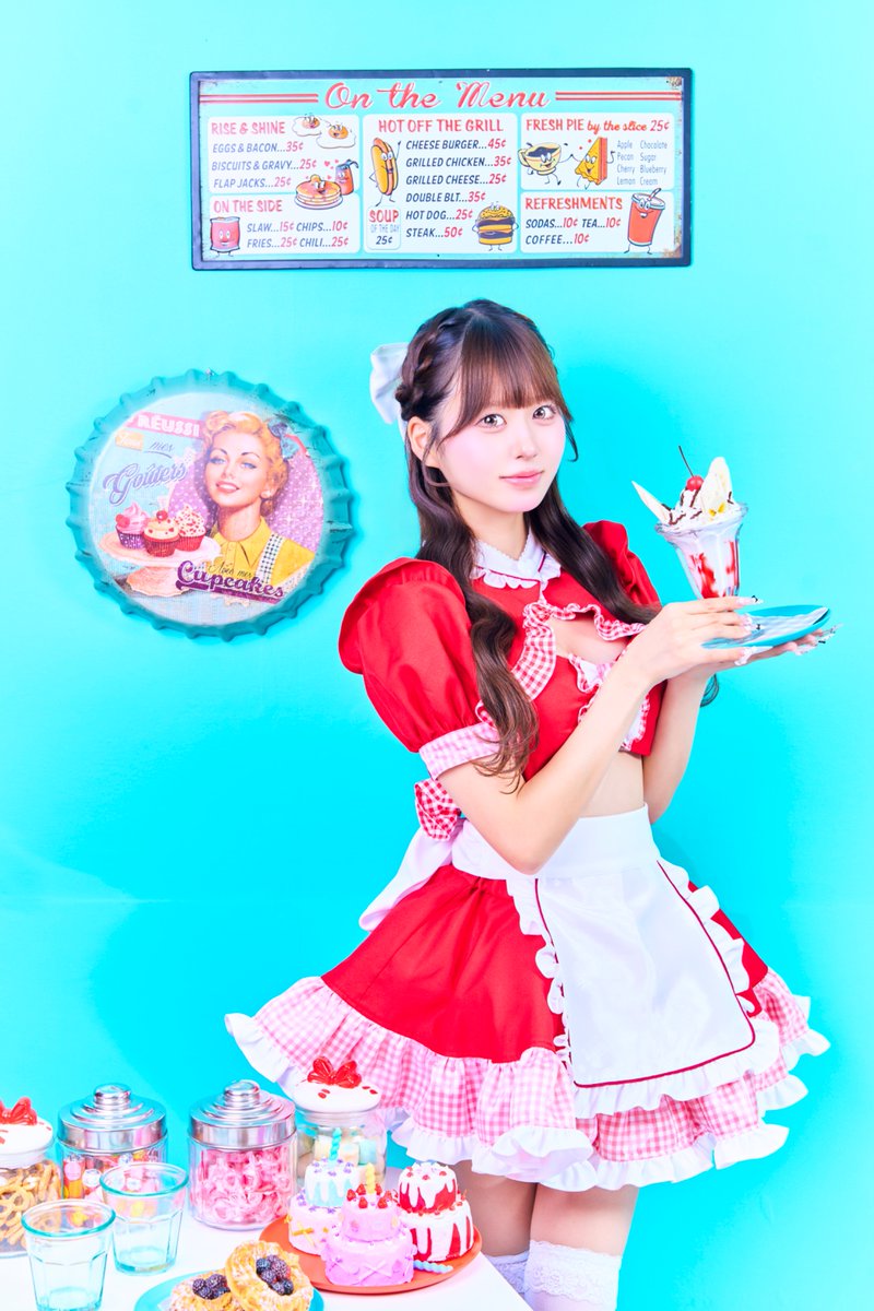 RICCA_IKB's tweet photo. 🍒 NEW✨衣装紹介🍒

【フリルスカート×レッド❤️】

本日のご紹介は
ふんわり広がるフリルスカート🫧
レッドver.❤️

アメリカンダイナーらしさ全開。
主役級の存在感を放つ一着です♡

📸 Model
ねこ様（@neco_aimai）

素敵な着こなしをして頂き、ありがとうございました✨

#池袋
#コンカフェ https://t.co/tboW9vBNNs