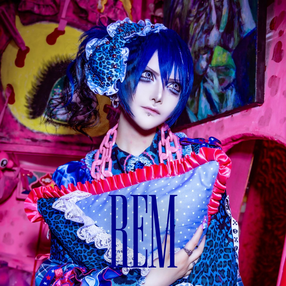 mazari_info's tweet photo. 【配信情報】

朽壊レム生誕祭2026

ソロ曲 「 REM 」

七月四日順次配信開始

https://t.co/iFBcPu0GRS https://t.co/zNONQMFxtX