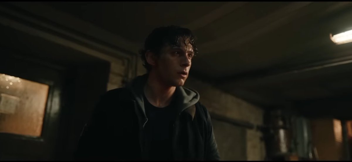 dyodayas's tweet photo. ned’s gonna recognise him as their weird sad neighbour who’s always alone and invite him to their party then he’ll see mj and her new bf and want to die but somehow be saved by his new evolving powers as like a survival instinct? https://t.co/VjDfsDUZH2