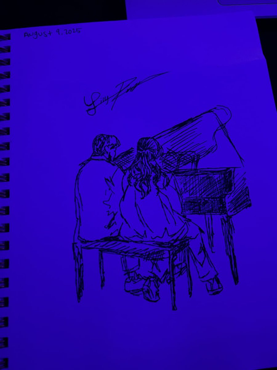 VioletKing69's tweet photo. i'll doodle you if you're nice to me 🤍 https://t.co/Lbb9cTE6SK