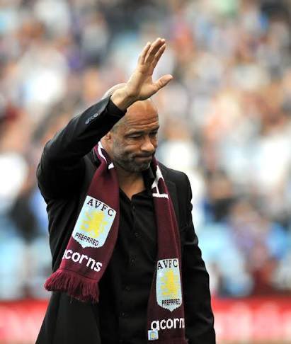 DeanoUTV75's tweet photo. @danbardell This man hanging his boots up…! Nothing comes close… 💜🩵 #AVFC https://t.co/JqbubqJQQs