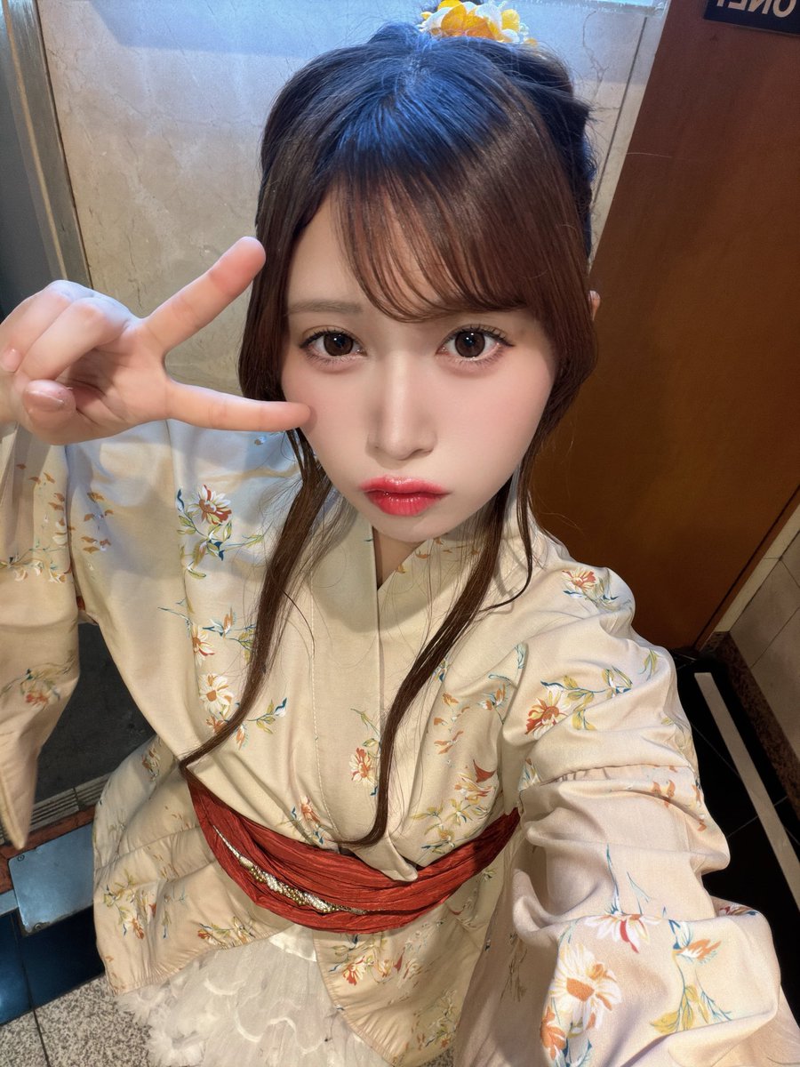 hayaseyumi0131's tweet photo. 浴衣かわいー？🤍 https://t.co/2nde8hrArF