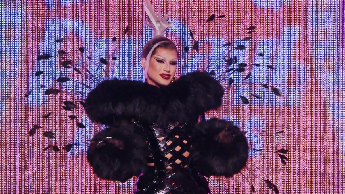 mascarayde's tweet photo. the quality of joey’s drag is actually insane like helloooo??? #dragrace #allstars11 https://t.co/vYwUnCBzg7