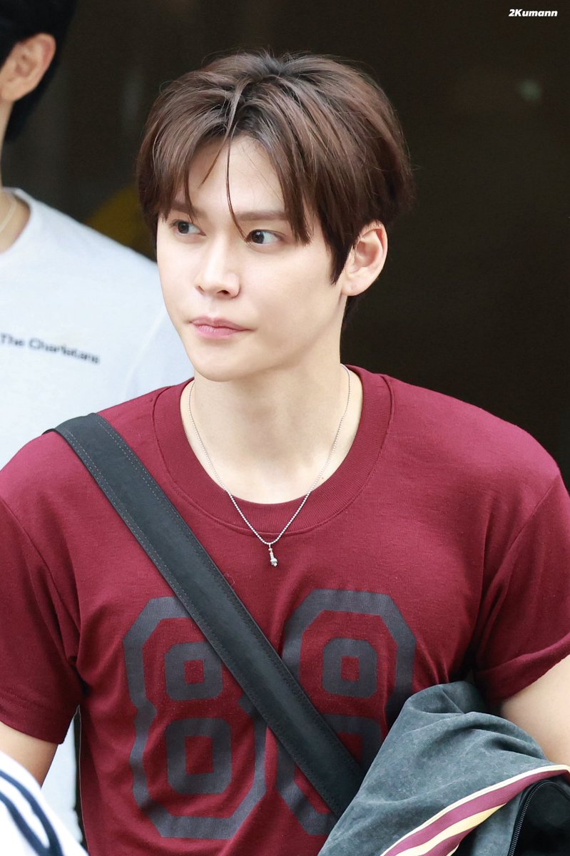 kumannun2's tweet photo. 260703 KBS
잠깐만요…! 엄청 크다…🫪🫪🫪
#은석 #EUNSEOK #ウンソク #宋银硕 #RIIZE https://t.co/LkAehvtChA