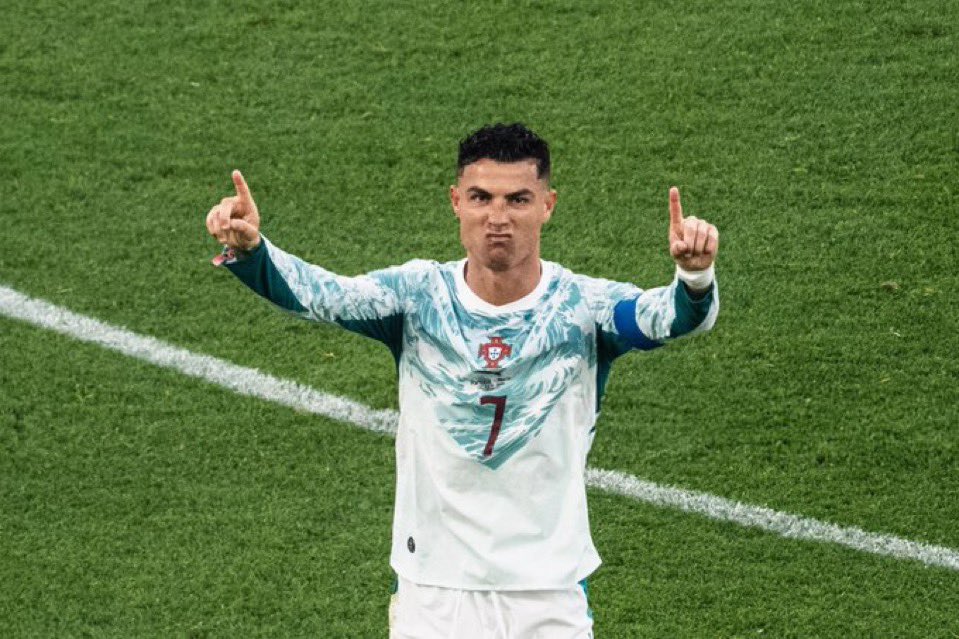 d7mrma's tweet photo. والله مسائي وصباحي وكل أوقاتي 
عسى الليالي تسعدك يالقوت ❤️❤️❤️ https://t.co/xdPBJn57Qh
