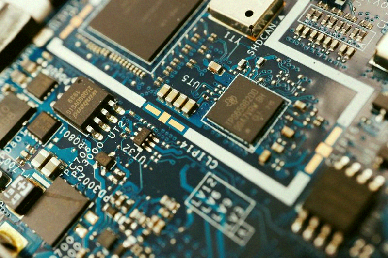 soshumpei's tweet photo. OpenAIの効率改善が半導体株を直撃🔥 SOXが5%も下落
$NVDA $AVGO $AMD $INTC $SOXX https://t.co/C7DrgZvBhq