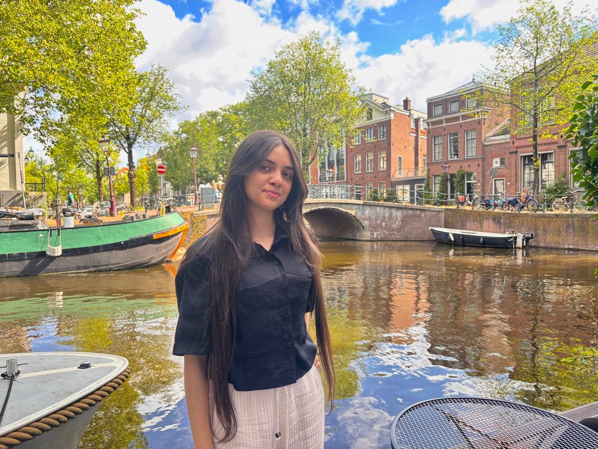 AlabedBana's tweet photo. Goedemorgen, lieve vrienden over de hele wereld!

Ik stuur jullie warme groeten vanuit Amsterdam. Ik wens jullie allemaal een prachtige dag vol vrede, hoop en vriendelijkheid. 💗
#peace #Amsterdam https://t.co/D5qPTrTL7r