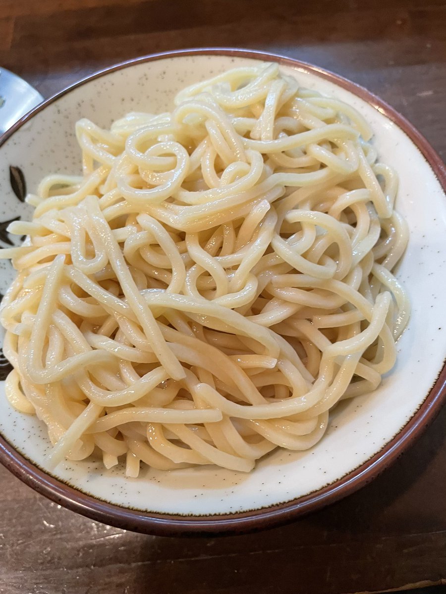 hrto12's tweet photo. 豚骨ラーメン開王＠八王子

豚骨もりそば　チャーシュー丼

今日の夜営業ＰＰで👍麺は、太麺でツルモチで美味しい👍つけ汁は、濃厚な豚骨でクサウマで👍チャーシュー丼も、食べて👍ごちそうさまでした☺️ https://t.co/BosIGAZQts