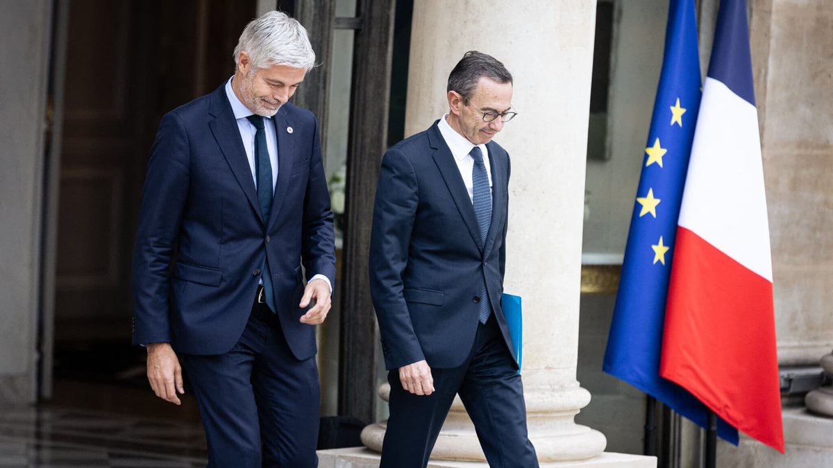 BFMTV's tweet photo. "Je ne souhaite pas assez de mal à Édouard Philippe pour vouloir qu'il le soutienne": le tacle de Bruno Retailleau à Laurent Wauquiez concernant la présidentielle
https://t.co/3B3zz1n1T5 https://t.co/9ggyXw0kVP