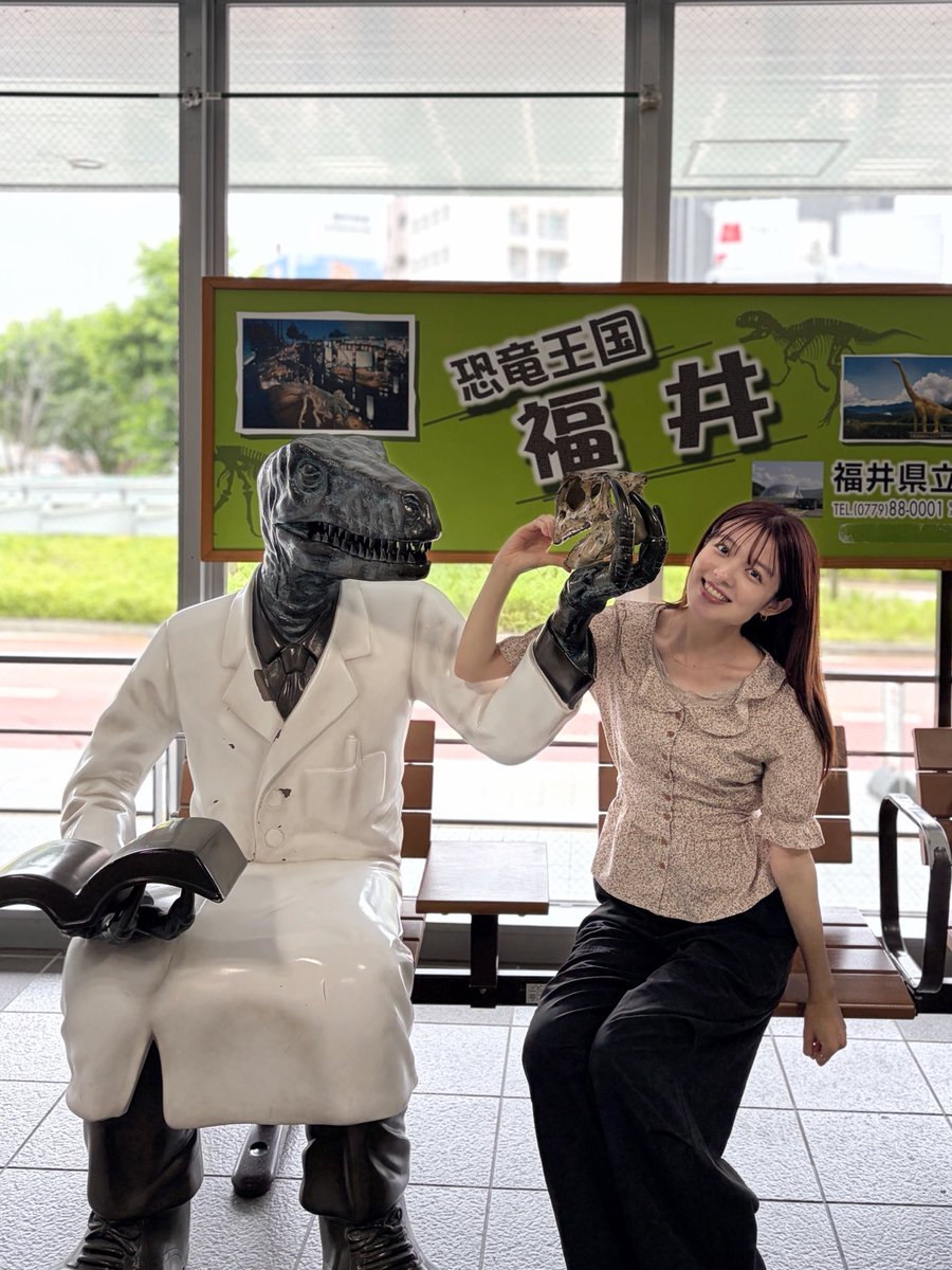 yukalog_'s tweet photo. 恐竜と❤️‍🔥🦖 https://t.co/1Z4wl5COsR