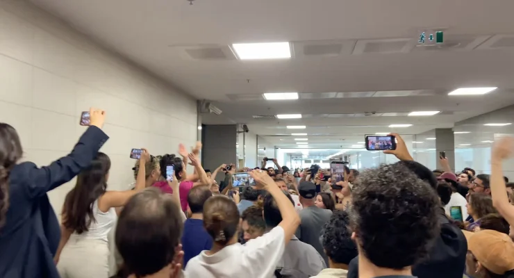 Kılıçdaroğlu'na Deniz Göktaş Ziyaretinde 'Hain' Sloganlı Tepki