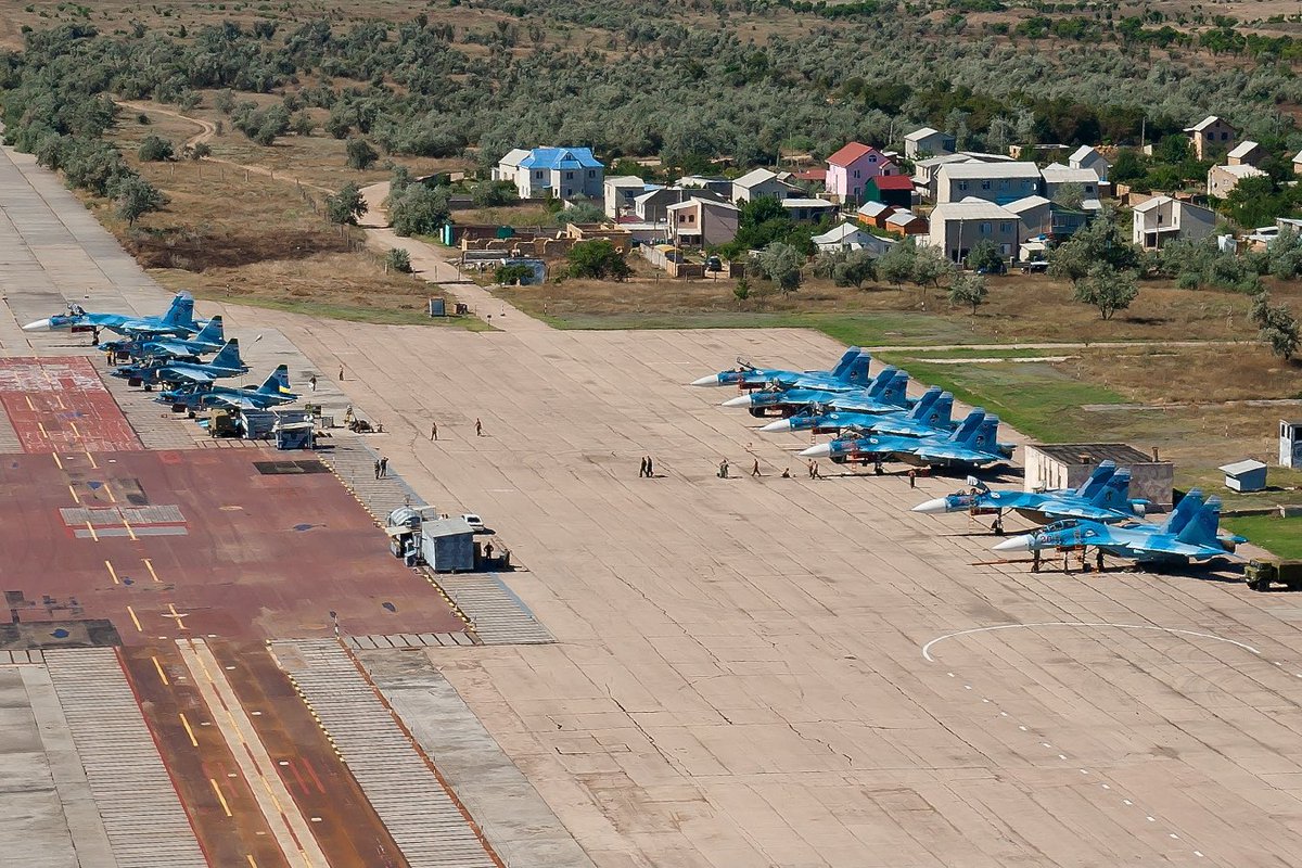 front_ukrainian's tweet photo. ❗️SBU struck the Saky airfield in Crimea for the second time this week — 7 hangars were hit, with at least 7 aircraft (Su-30SM, Su-30, Su-24) destroyed or damaged.

The Hvardiyske airfield was also attacked — 2 hangars with Shahed drones and aviation equipment were destroyed. https://t.co/9BFBAVOf6T