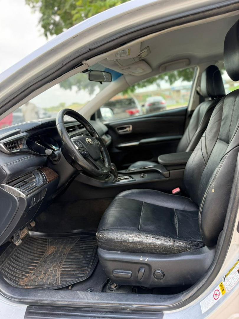 DriveXnetwork's tweet photo. An extremely clean used Toyota Avalon 2013 model with verify duty paid in excellent condition 
ON WHEELS:::
keyless entry
Heated/Ventilated seat 💺
Reverse camera 
6 cylinder engine 
Duty
Nationwide delivery 
Price:N11,500,000m
🆖Abuja
📞08163685976
📞09027278161 https://t.co/ZCpzPbdo1I