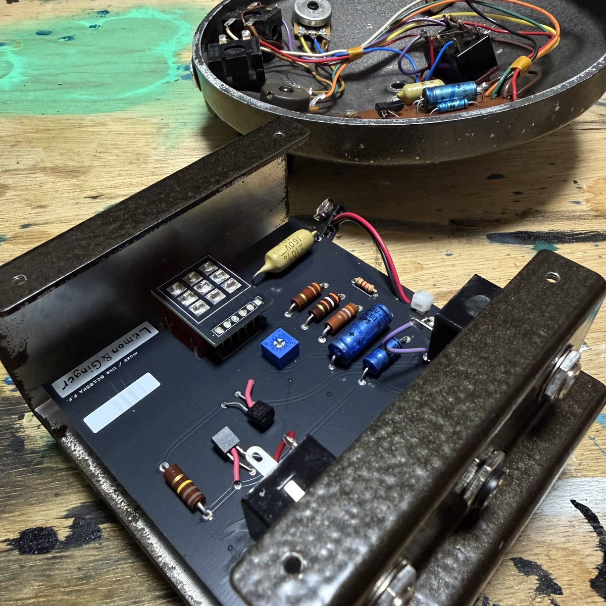 僕のお気に入りのFuzz Face BC183KAを参考に製作した特別仕様の” muzz