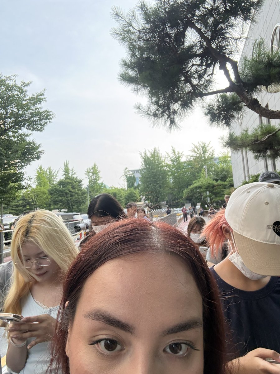 latesprngs's tweet photo. can’t believe i waited outside the kbs music bank venue to catch a glimpse of ateez but HERE WE AREEEEEEE. luv my bfs so bad!!! https://t.co/SwWF0gMGdk