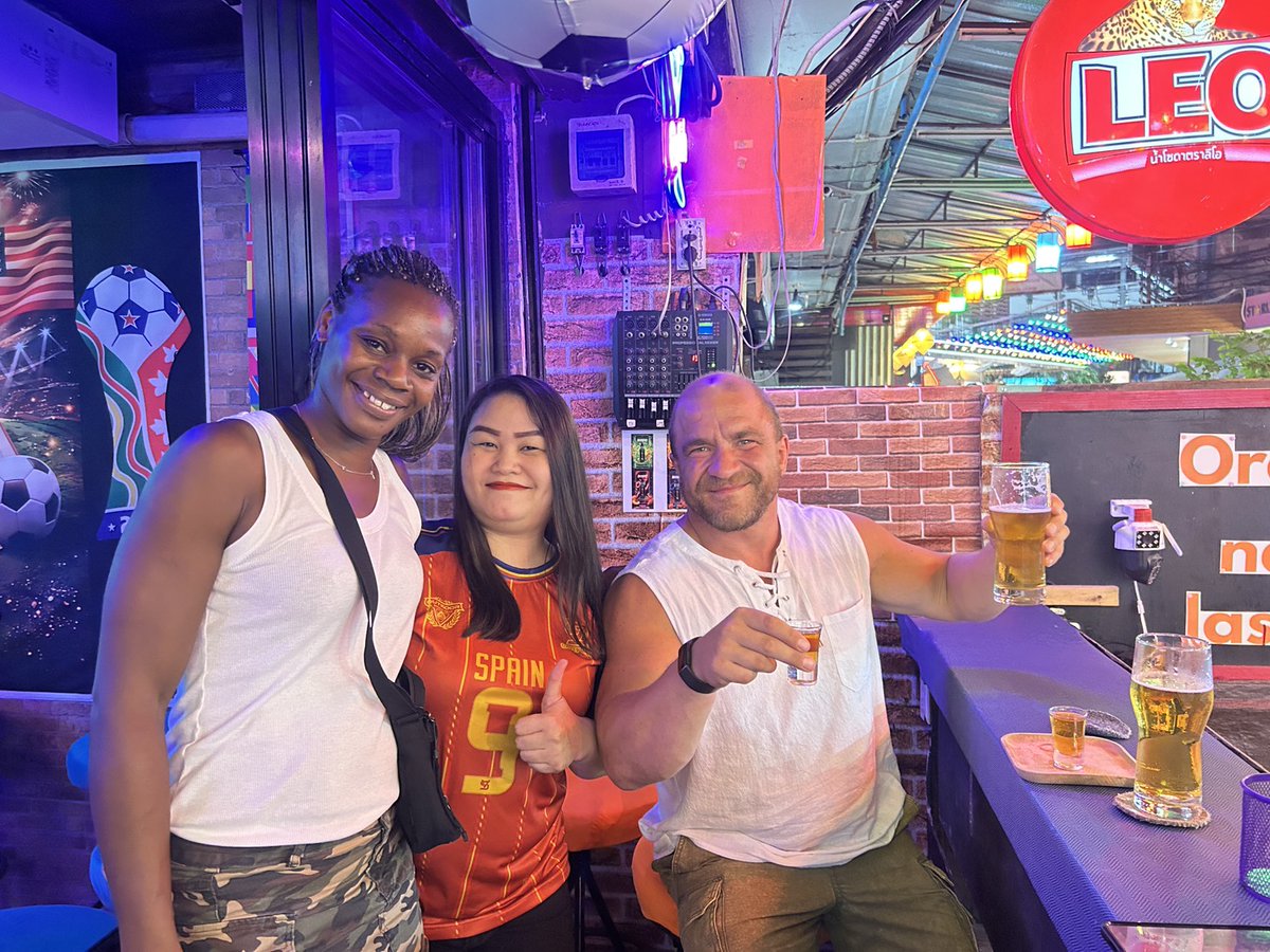 orangebarbkk's tweet photo. ⚽ The World Cup knockout stage is delivering everything we hoped for...

Drama.
Upsets.
Extra time.
Unforgettable moments.
Now it's time for a great Friday night. 🍻
See you at Orange Bar Bangkok! 🍊
#WorldCup2026 #OrangeBarBangkok #BangkokNightlife https://t.co/Tflyzc4Y9h