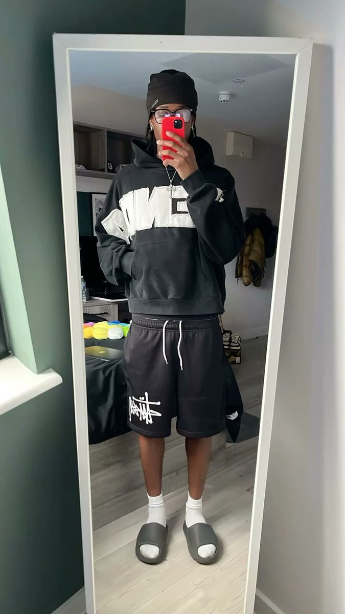 deivyn_7's tweet photo. Bro to bro
Get your self some nice fits.
#fashion https://t.co/XK2LUFU4XE